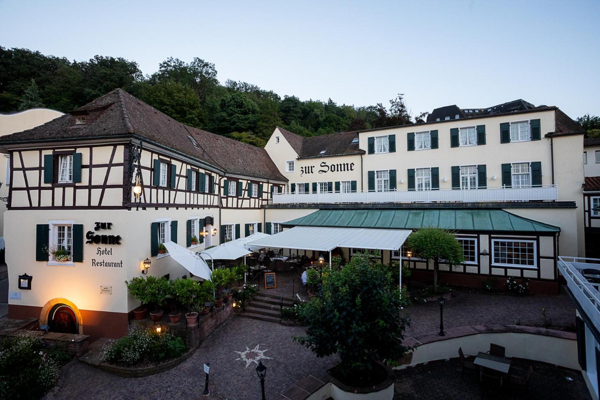 Romantik Hotel Zur Sonne Badenweiler Extérieur photo