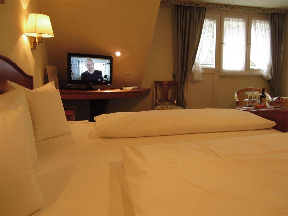 Romantik Hotel Zur Sonne Badenweiler Extérieur photo